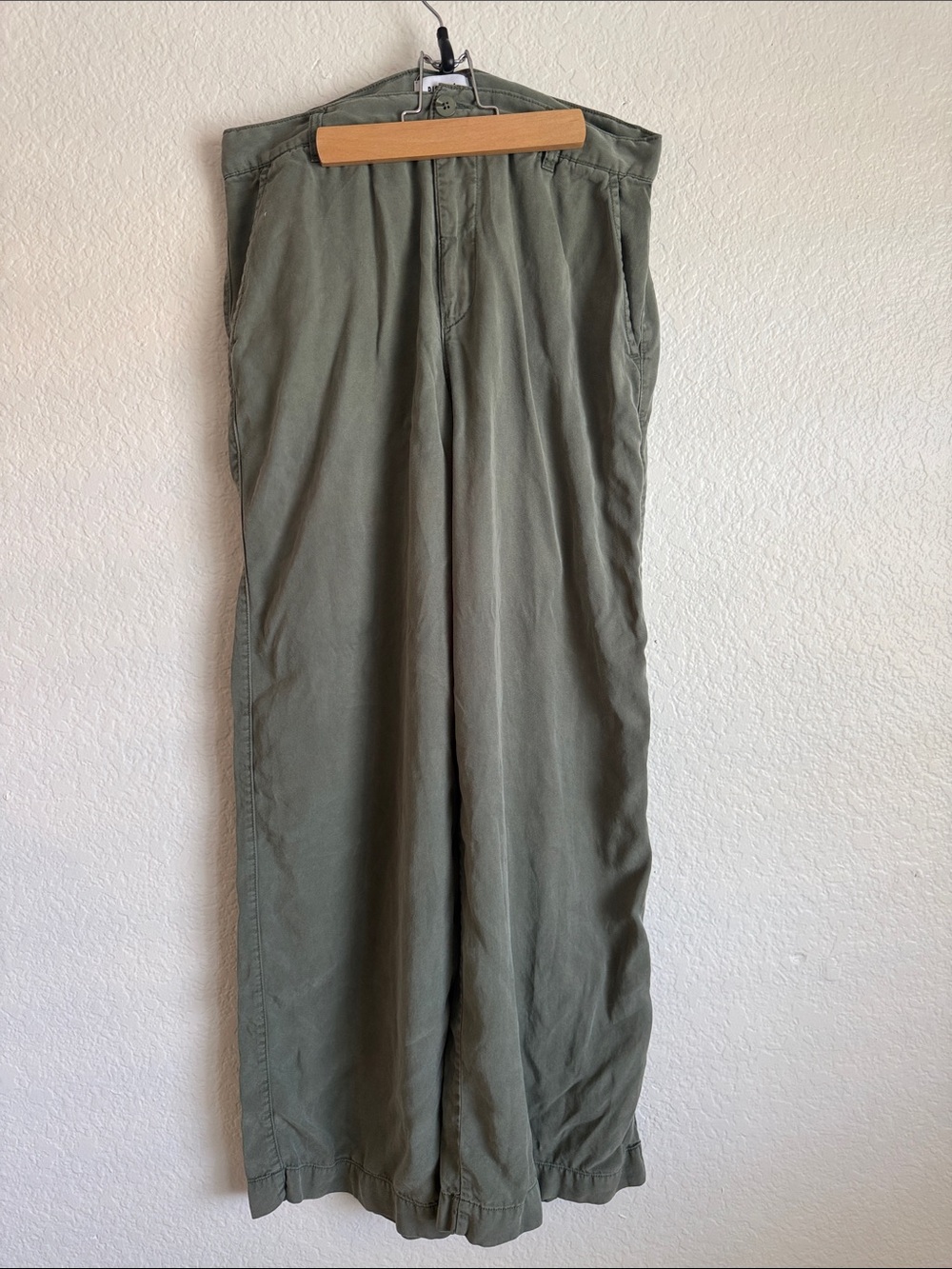 PISTOLA Olive Wide Leg Twill Pants — Relaxed